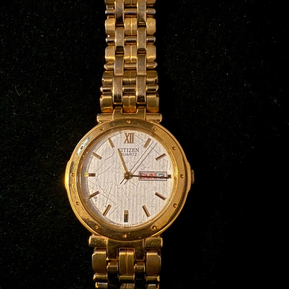 Citizen | Wearables | Vintage Citizen Quartz Gold Watch | Poshmark